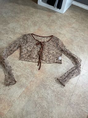 ROMWE Beige Sheer Floral Tie-Front Long Sleeve Crop Top